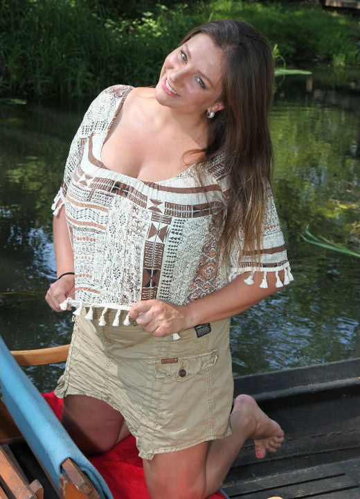 Titten ..... another load of big juggs 1.4
 #97734540