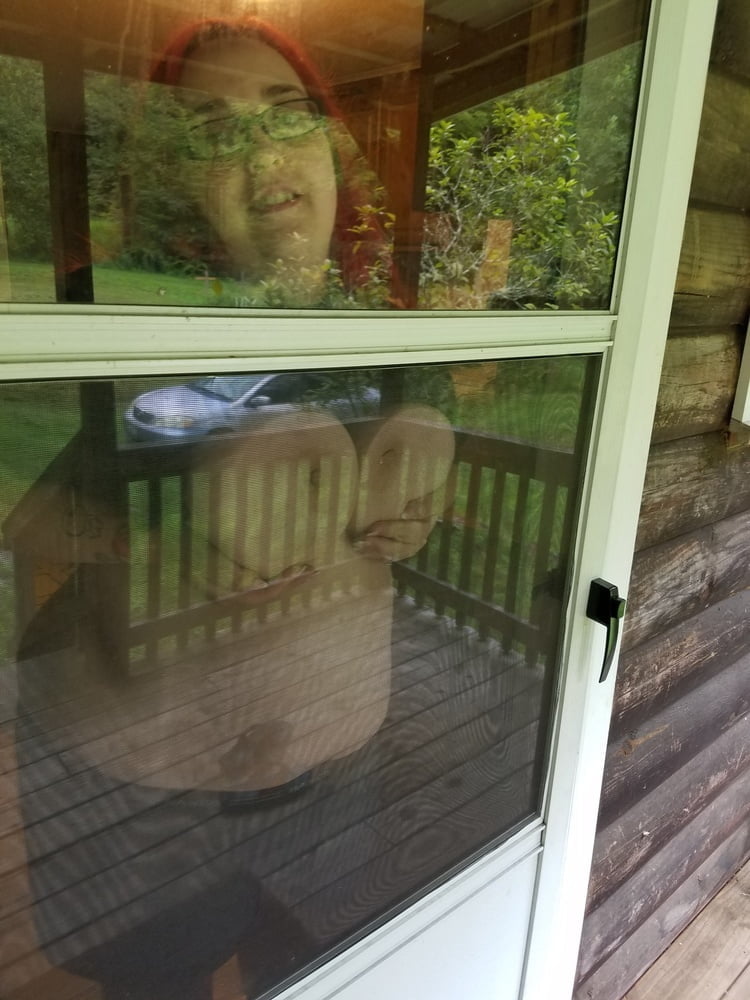 ガラスに押し付けて 14
 #92732365