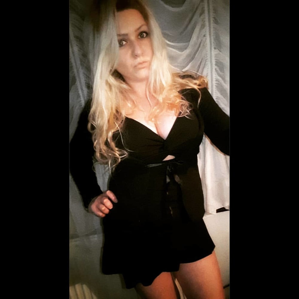 Serbian slut blonde girl big natural tits Jelena Dzipkovic #99002088