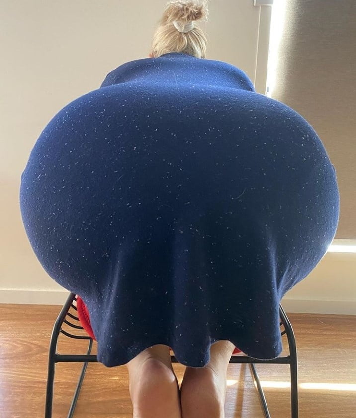 Mature buns
 #99612355