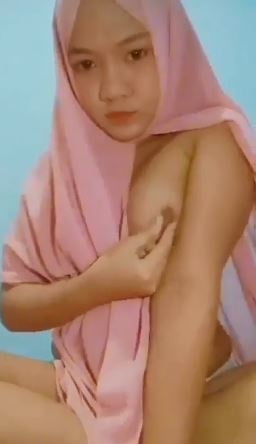 Indonesian Pink HIjab Showing Nude in Cam #100595675