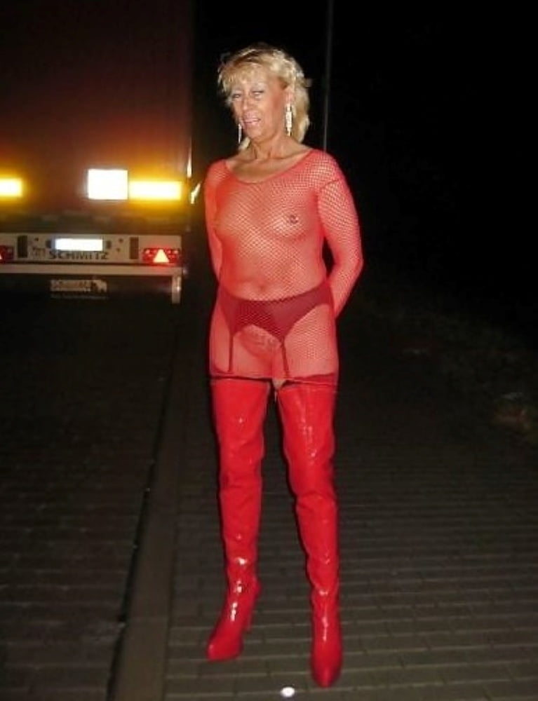 Mujeres flasheadas
 #89179076