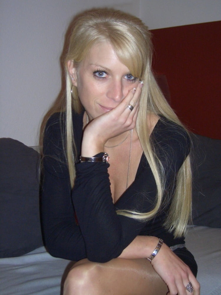 Sexy blonde Frau ausgesetzt
 #89491674