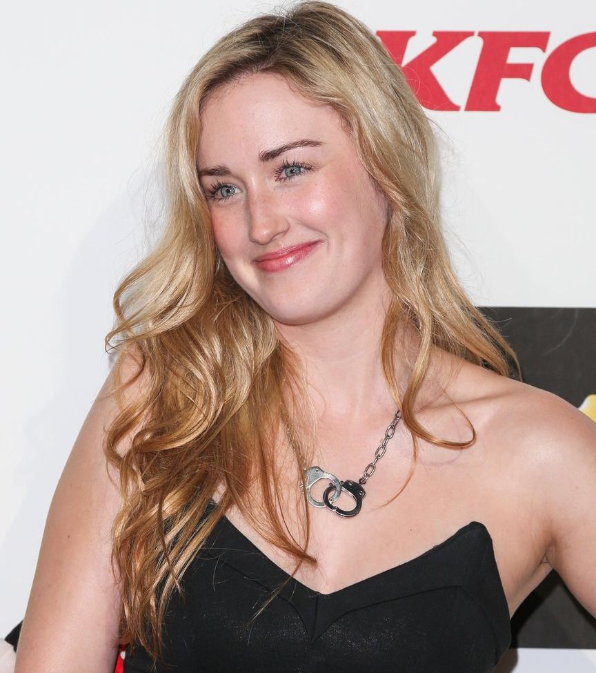 Ashley Johnson desnuda #108182949