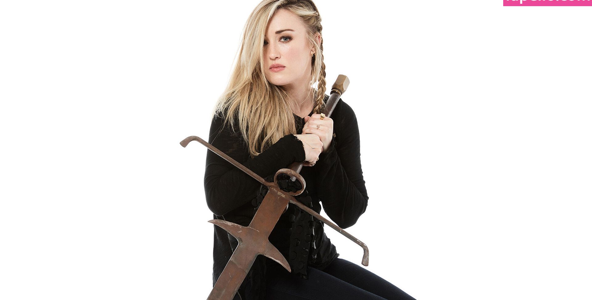 Ashley Johnson desnuda #108182976