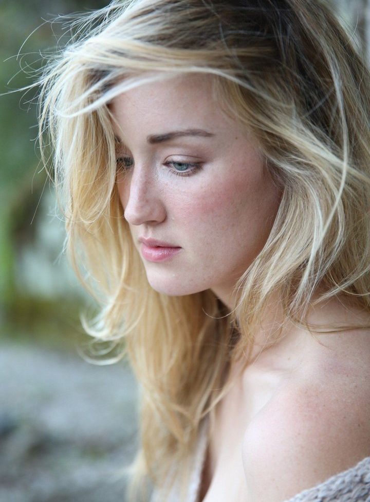 Ashley Johnson desnuda #108183001