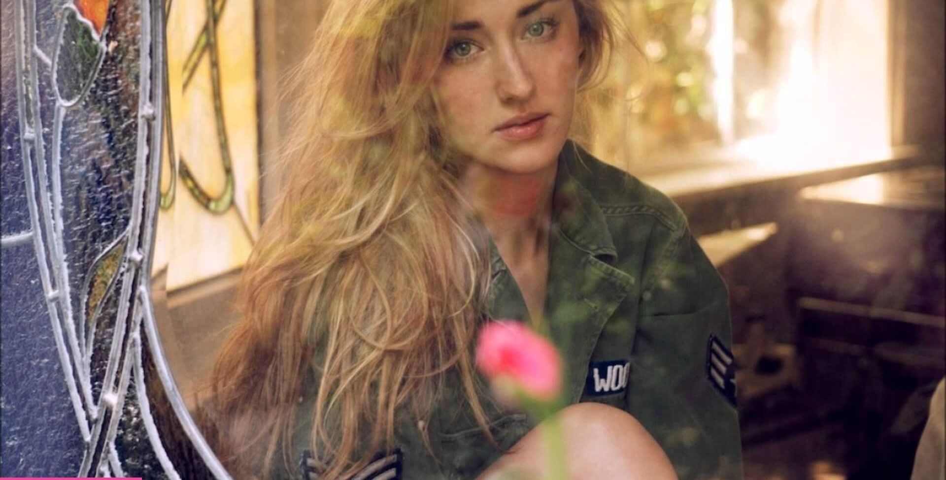 Ashley Johnson desnuda #108183005