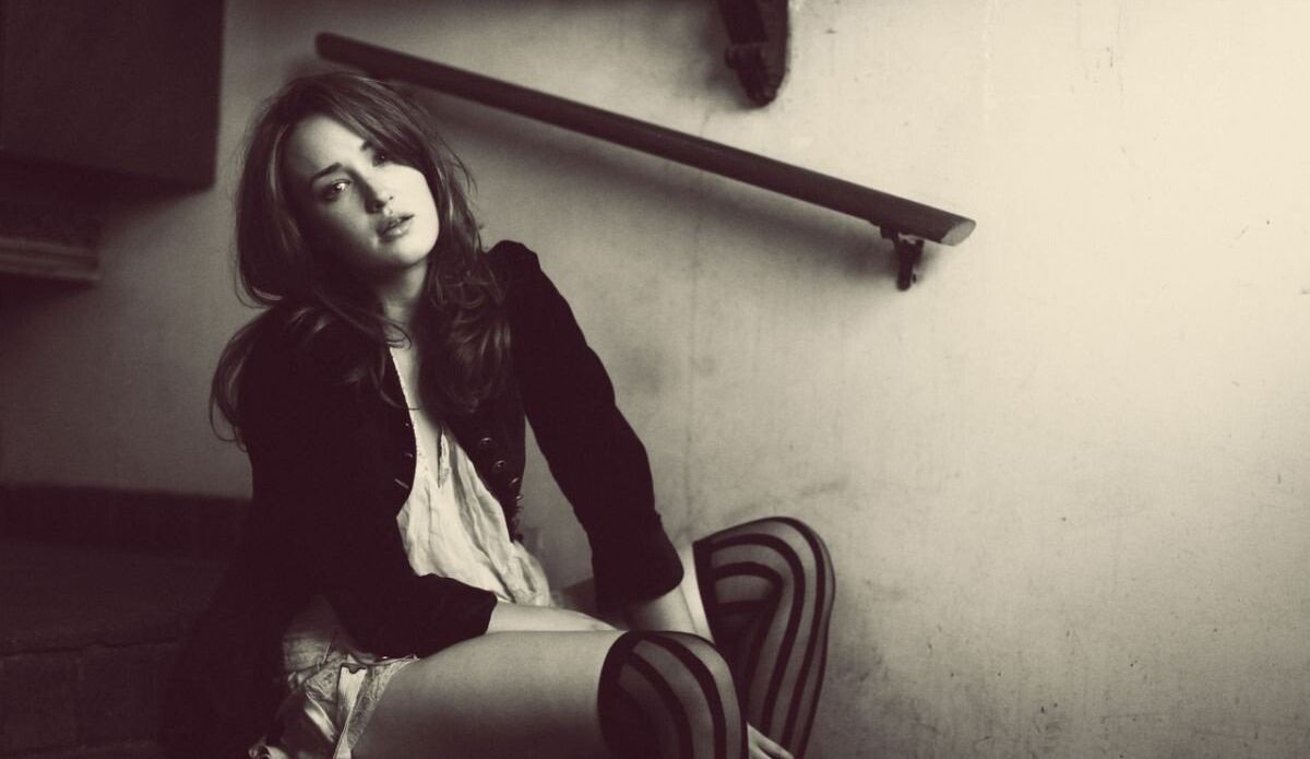 Ashley Johnson desnuda #108183006