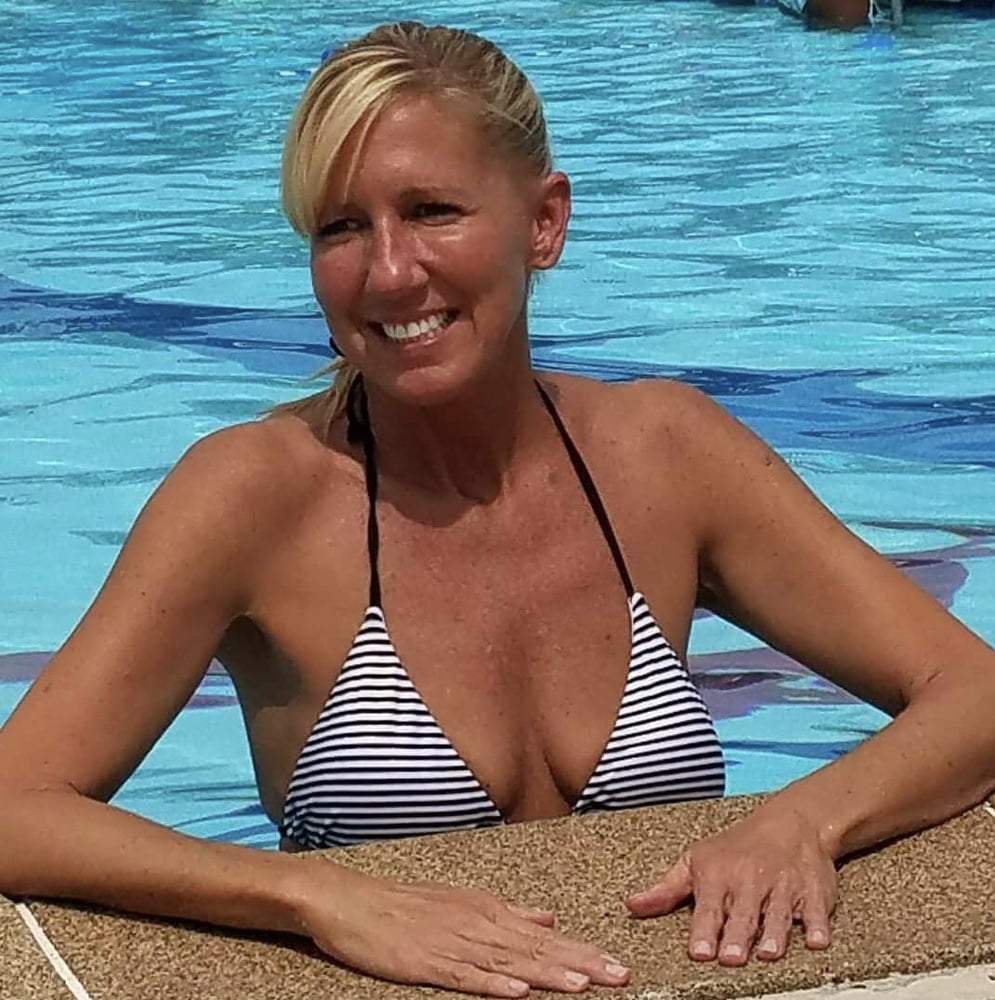 Gorgeous blonde milf housewife from missouri
 #105595745