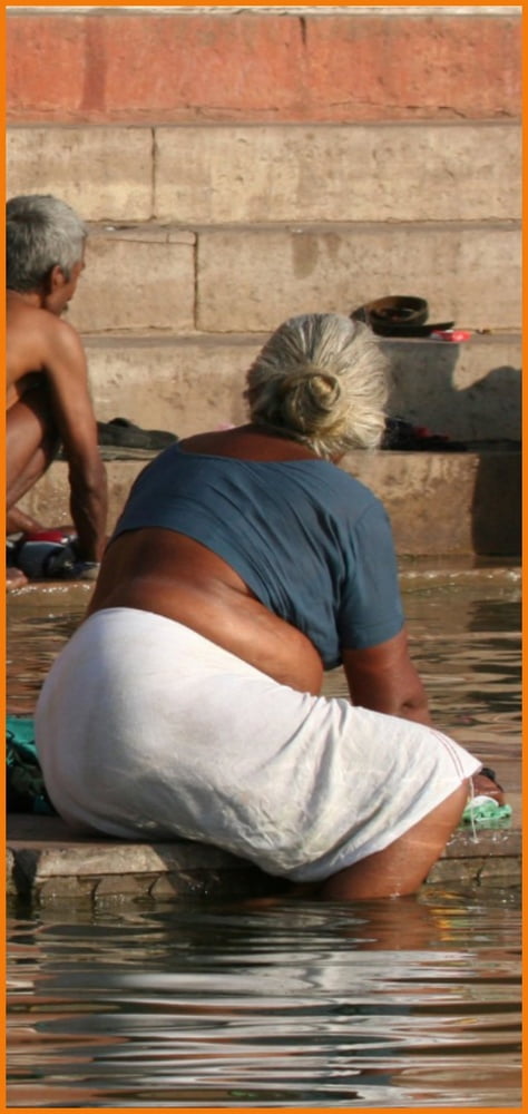 インドの脂肪おばさん2
 #80567876