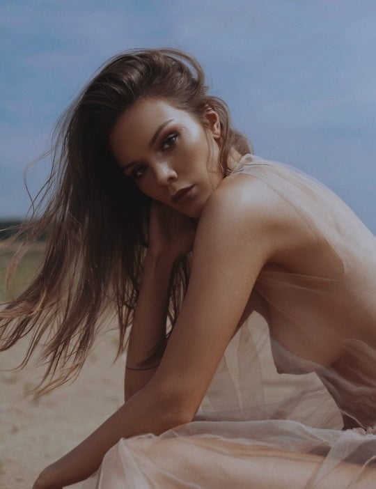 綺麗な乳房
 #100673050