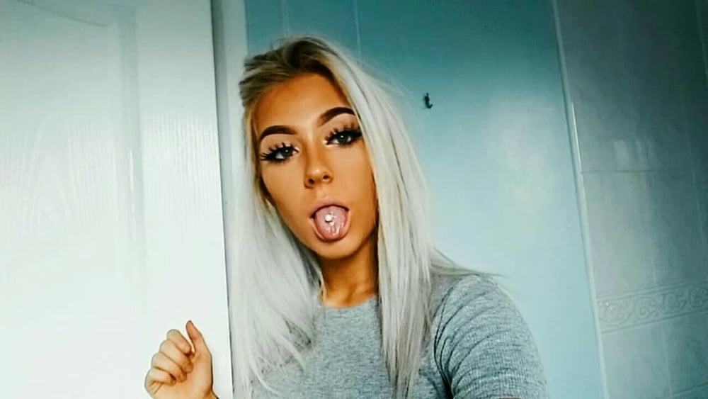 Tongues Out 2020 - vol 8 #95516303