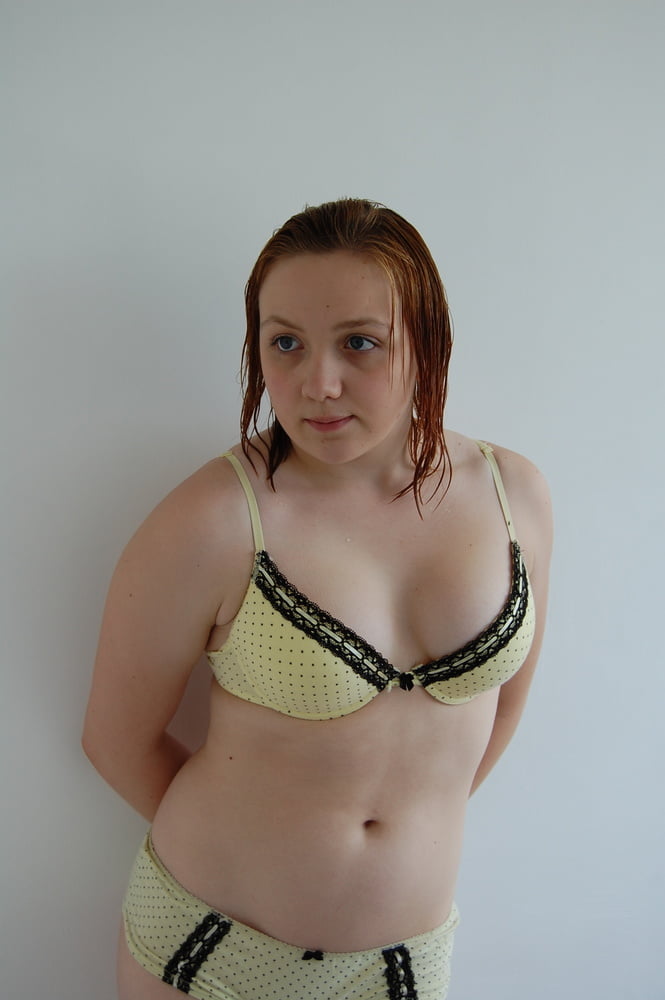 Lencería amarilla
 #81224658