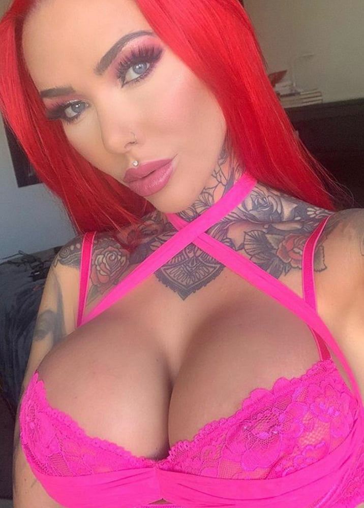 Milfs und Flittchen
 #82279914