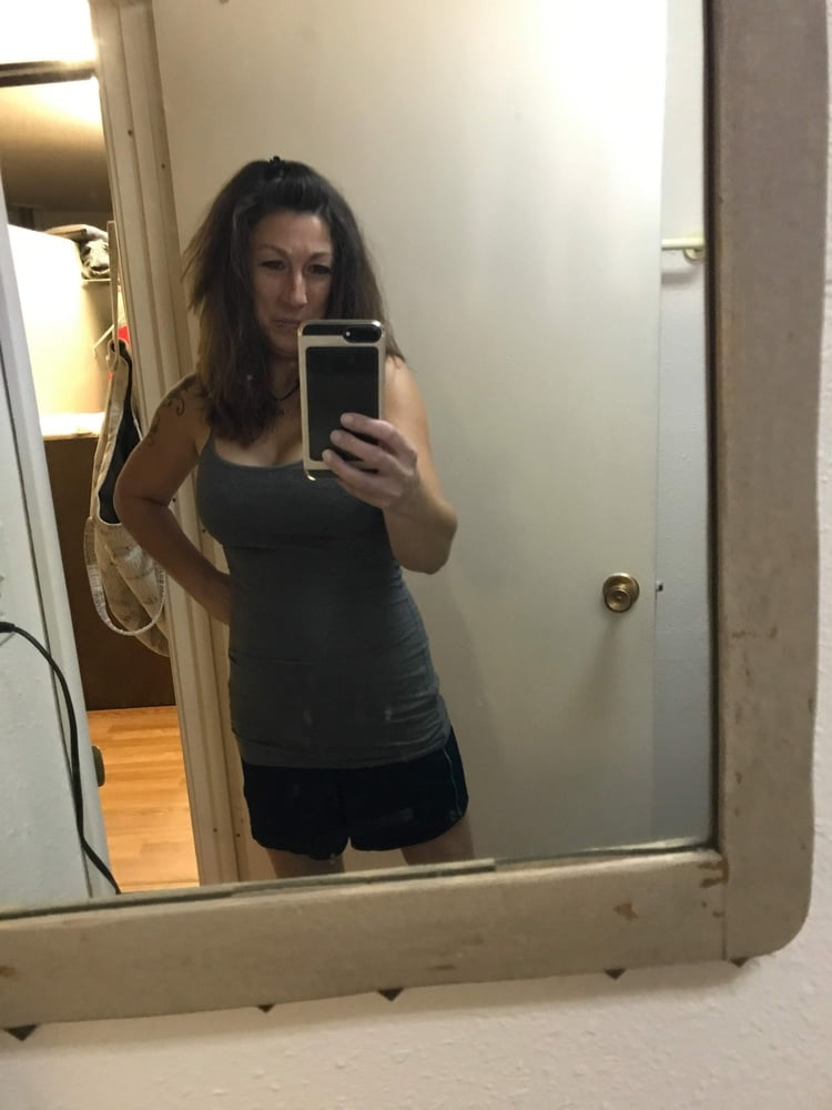 Amando a mí mismo en la ducha
 #104927639