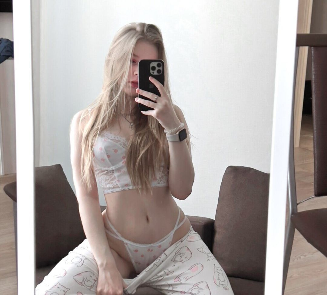 Xzwwass desnuda #107778292