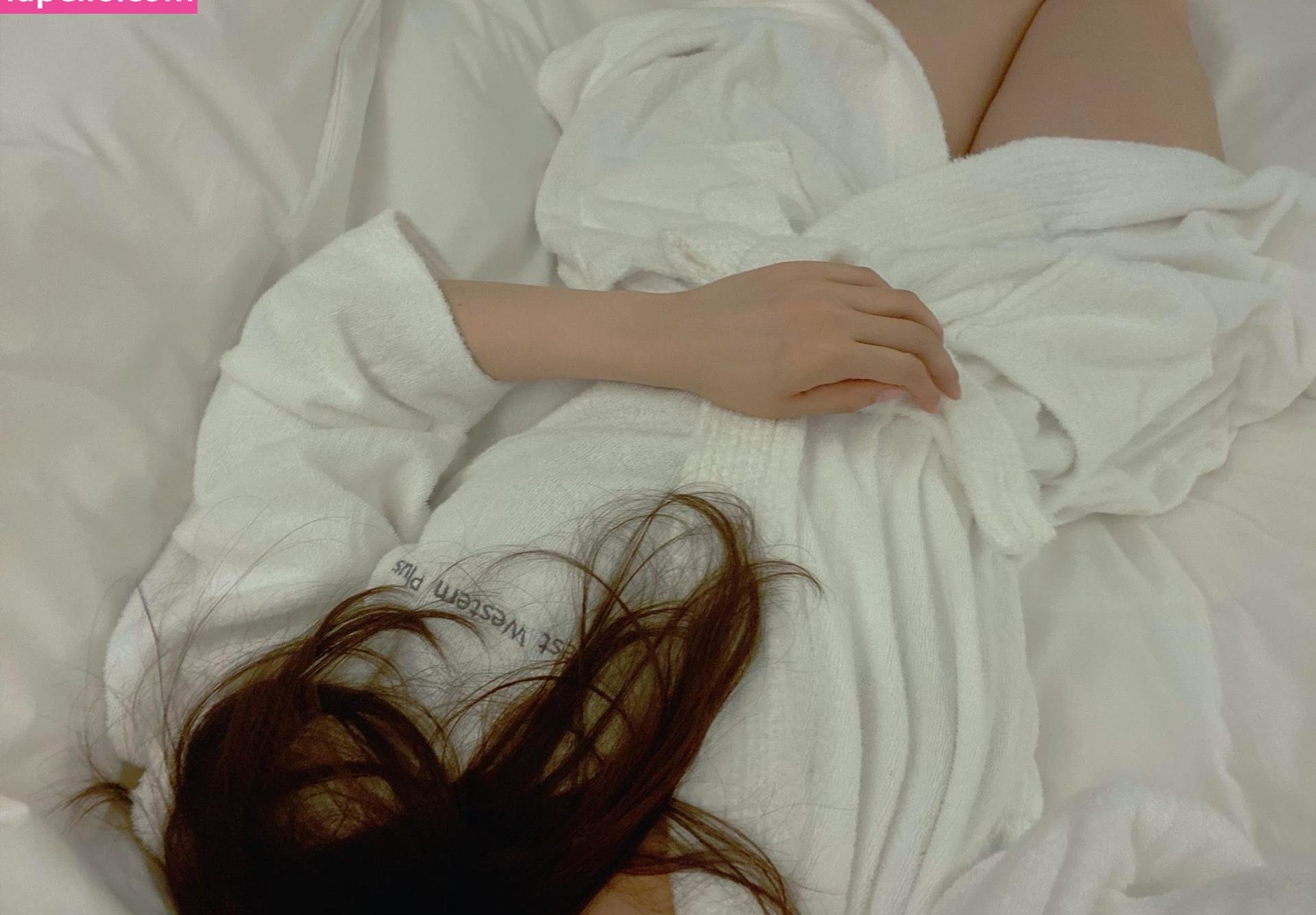 Xxapple desnuda #107781649