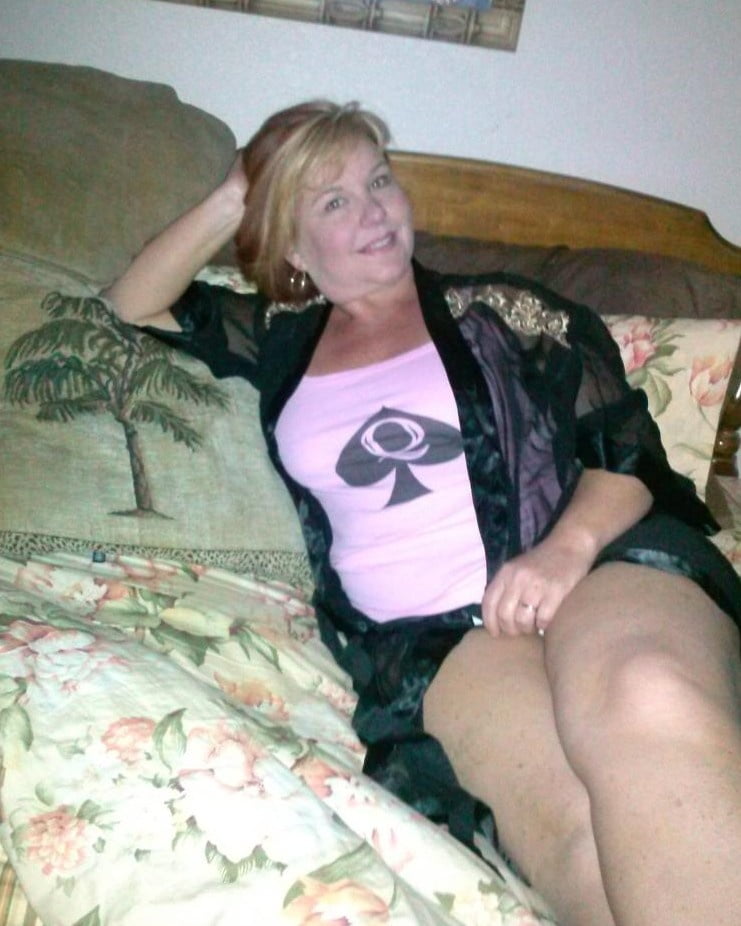 Maduras y abuelitas
 #98090751