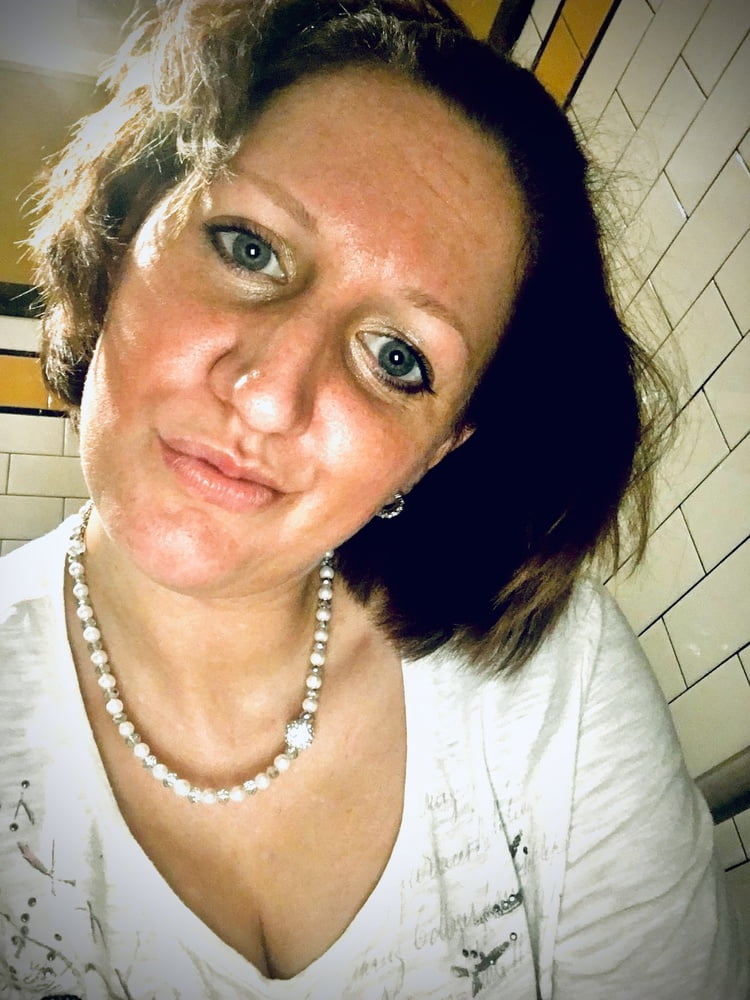 熟女とおばさん
 #98090796