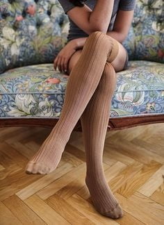 Jambes et pieds sexy
 #93682172