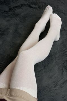 Sexy Beine und Füße
 #93682203
