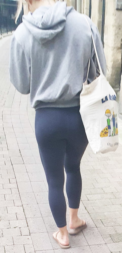 TIGHT ASS IN YOGA PANTS #99334403