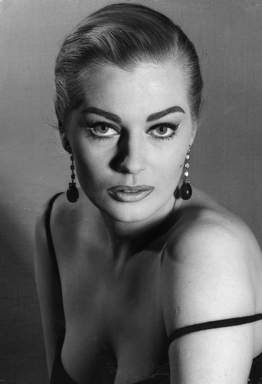 Anita ekberg
 #90204337