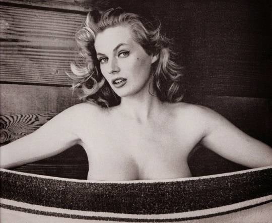 Anita ekberg
 #90204374