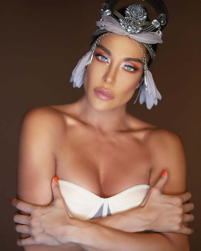 Modèle turc sexy deniz akkaya
 #100669441