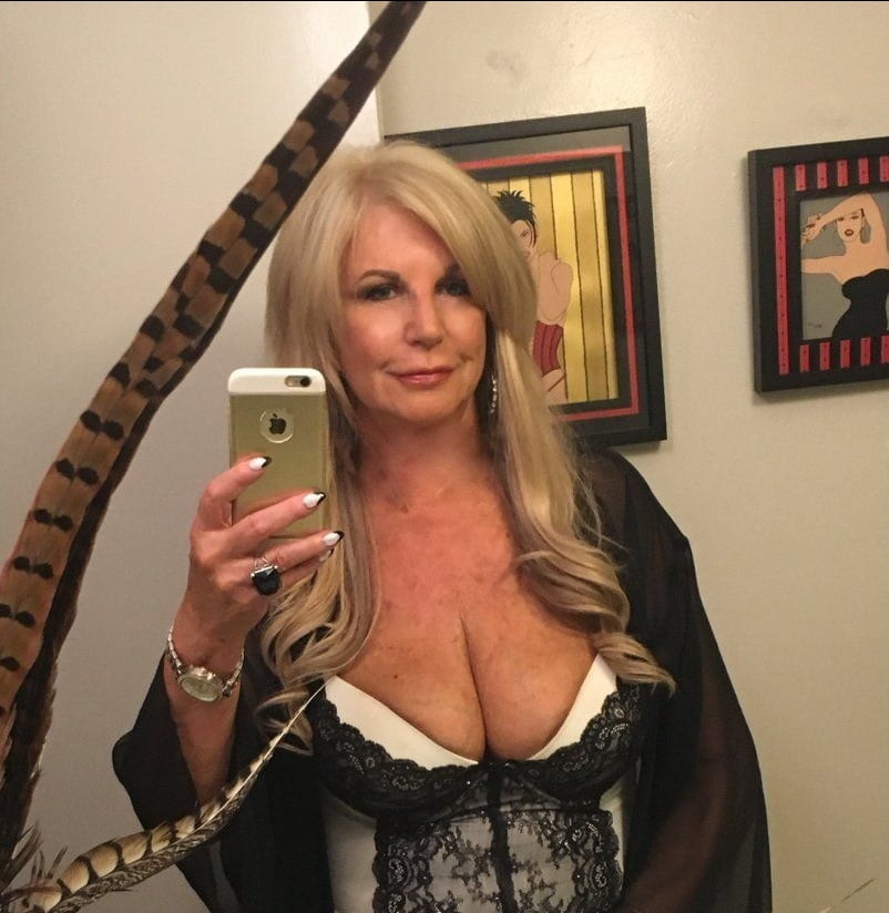 Busty blonde granny selfies
 #80198581