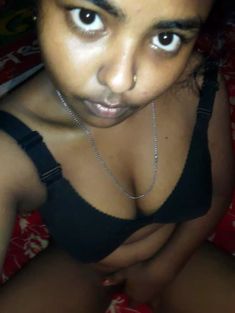 Didi ki big boobs bra nude chut fingering in home #80489361
