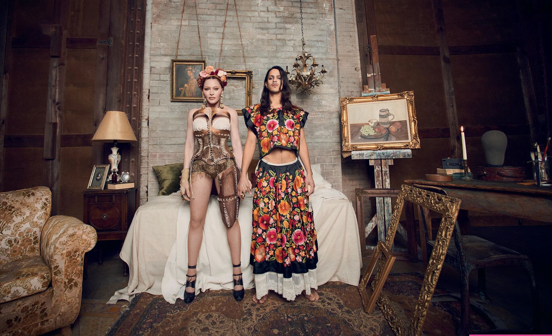 Madonna desnuda #108252876