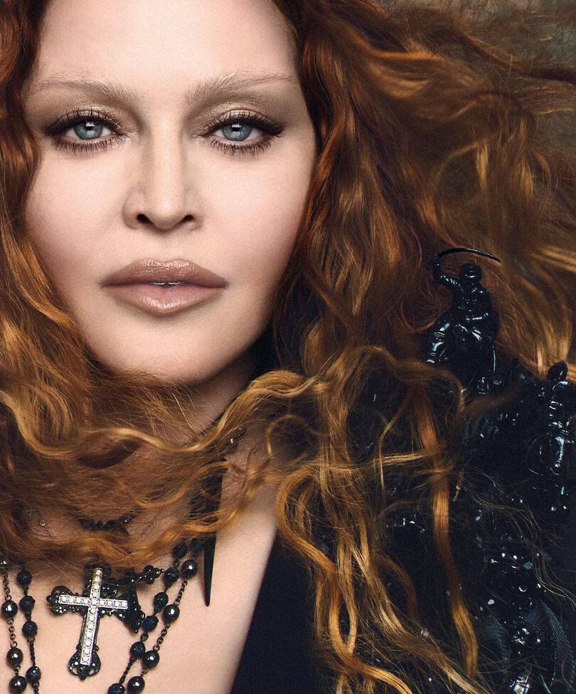 Madonna desnuda #108252880