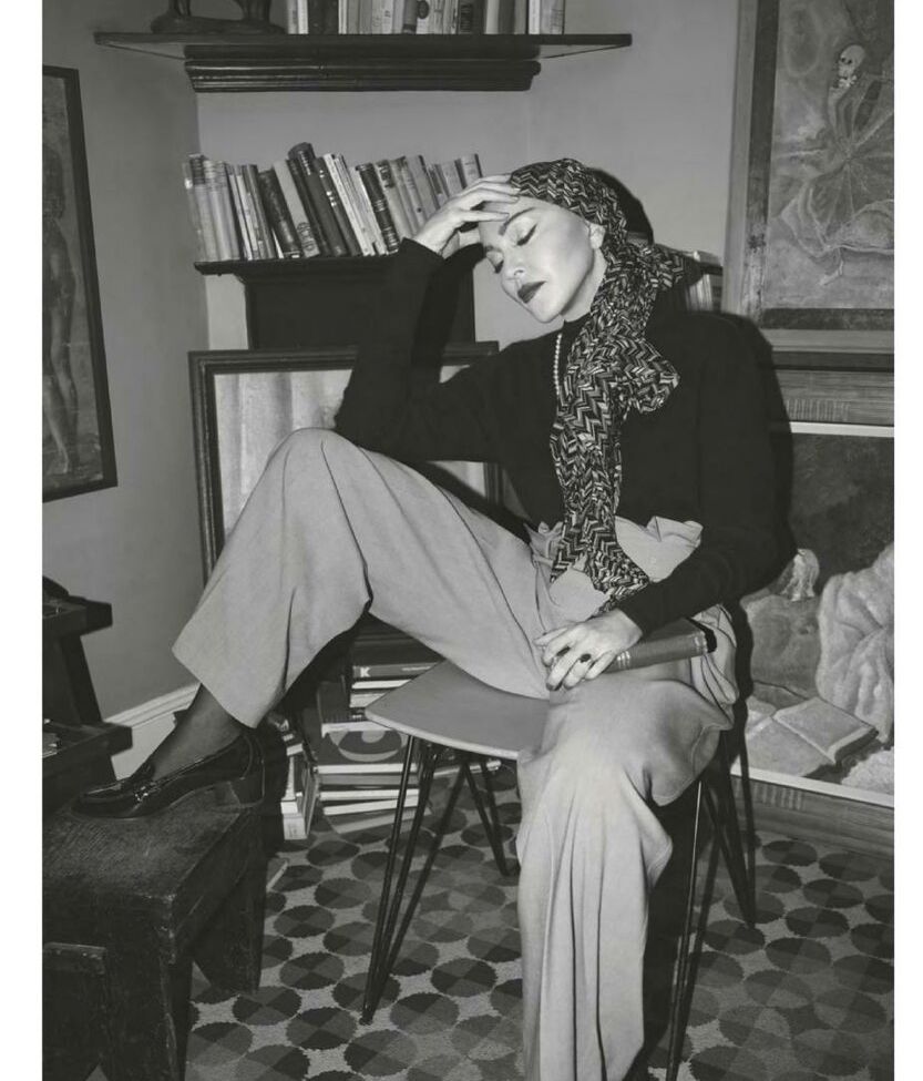 Madonna desnuda #108252883