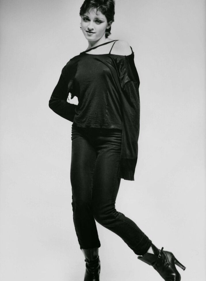 Madonna desnuda #108252924