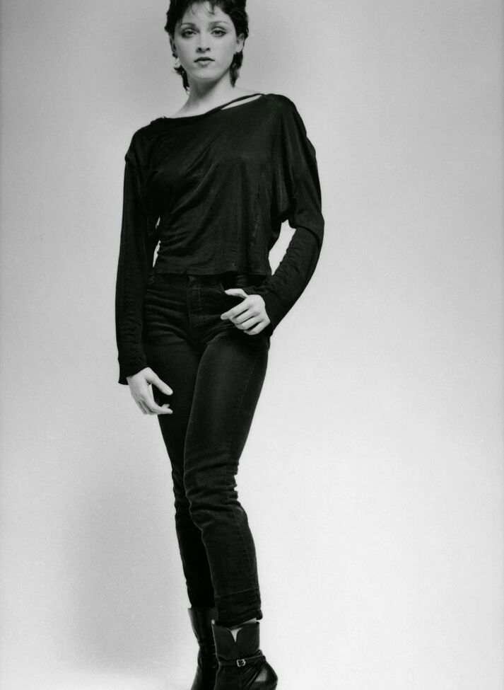 Madonna desnuda #108252925