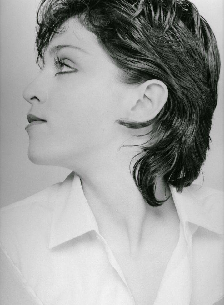 Madonna desnuda #108252927