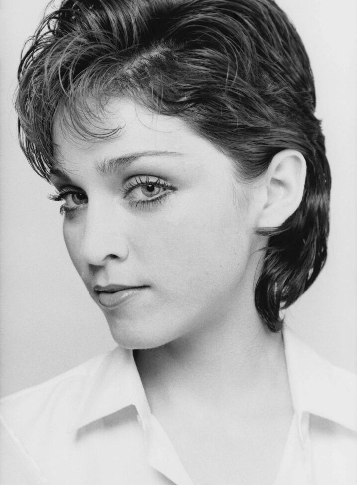 Madonna desnuda #108252928