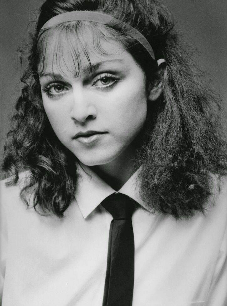 Madonna desnuda #108252933