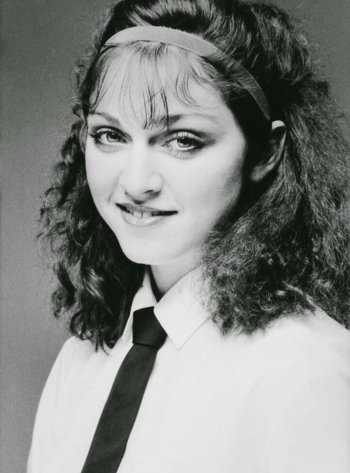 Madonna desnuda #108252934