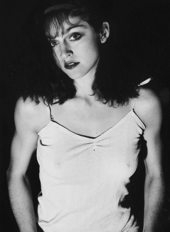 Madonna desnuda #108252950