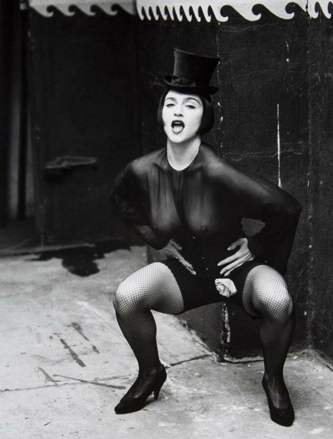 Madonna desnuda #108252958