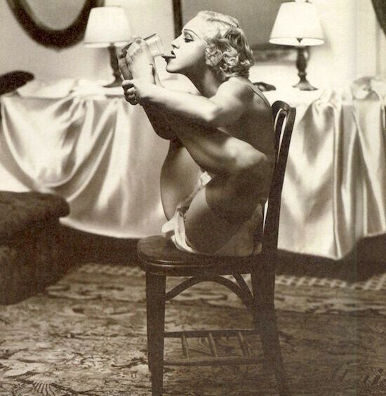 Madonna desnuda #108252992