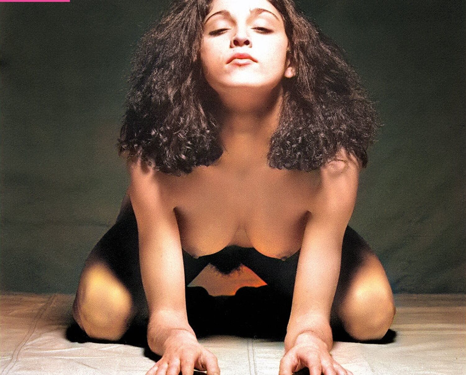 Madonna desnuda #108253043