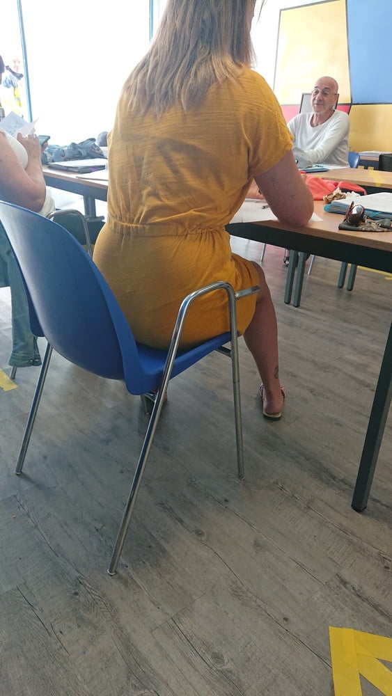 Sous la jupe de Gaelle #81841820