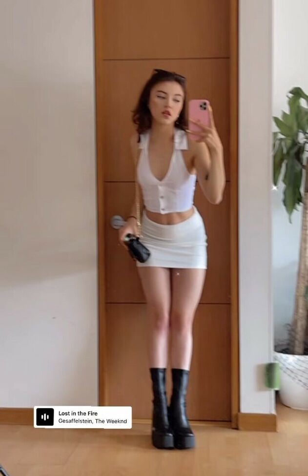 Angela_5 desnuda #108288511