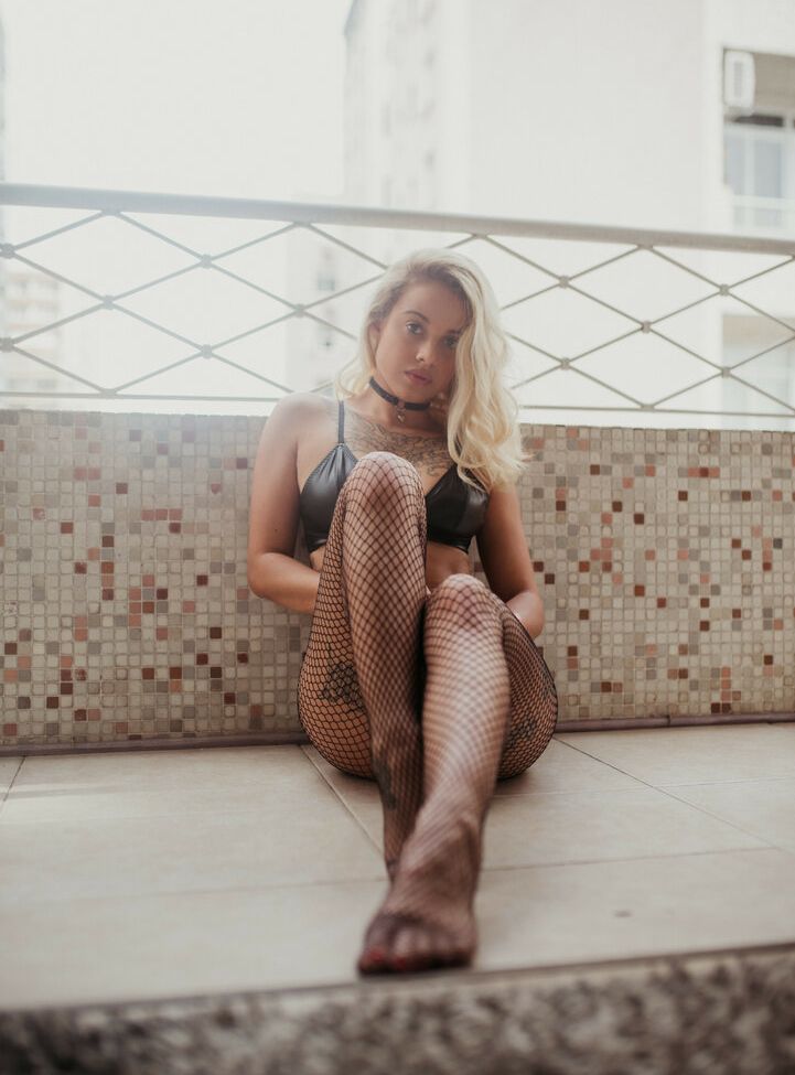 Karoline Weide nude #109322033