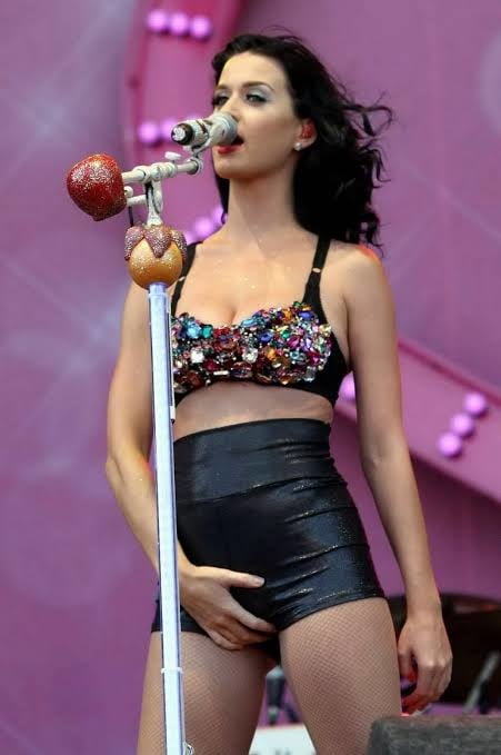 Katy Perry heiß
 #101020964