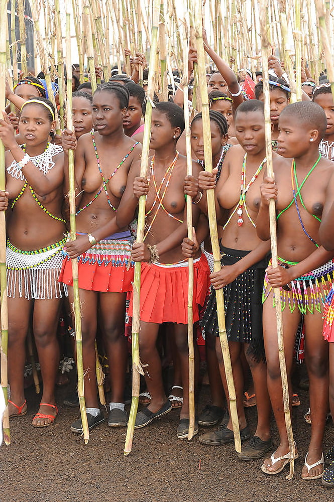 Afrikanischer Stamm wunderbare Frauen
 #92943630