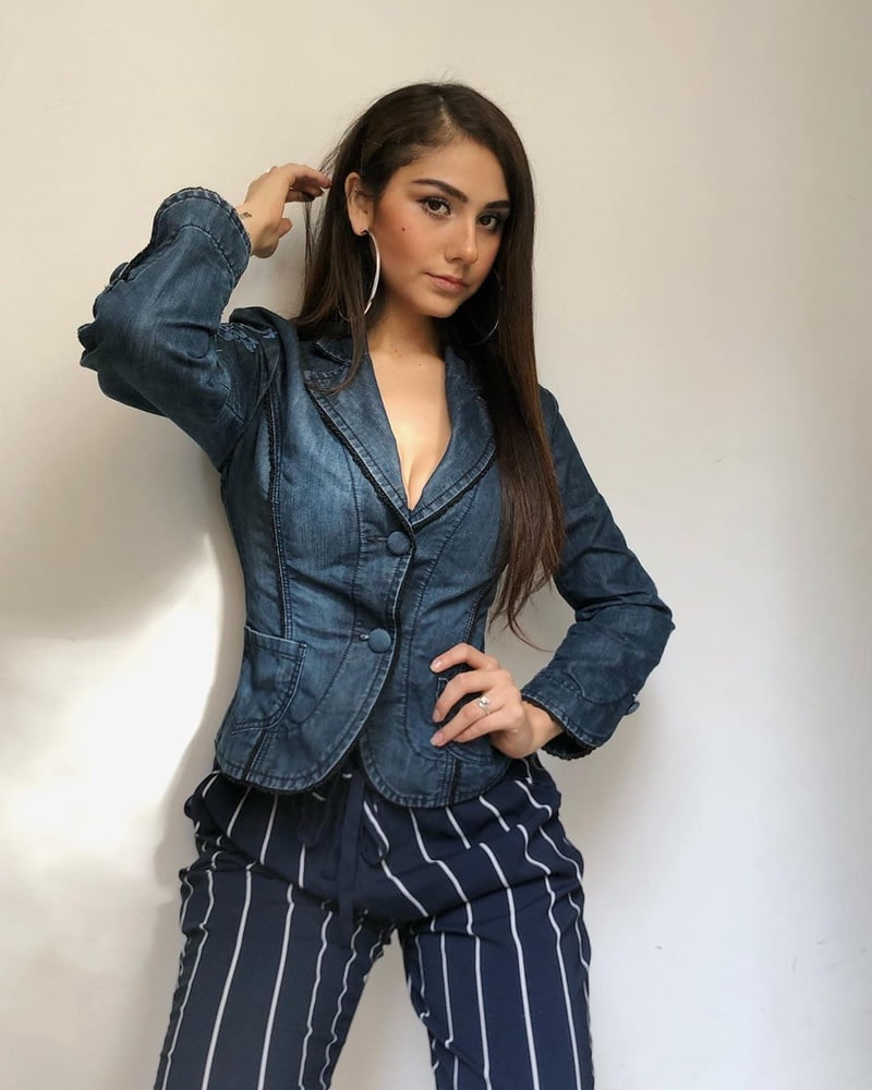 Andrea, peru (vol.8)
 #95627440